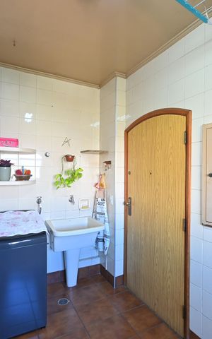 Apartamento à venda com 220m², 4 quartos e 3 vagasLavanderia