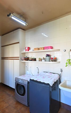 Apartamento à venda com 220m², 4 quartos e 3 vagasLavanderia