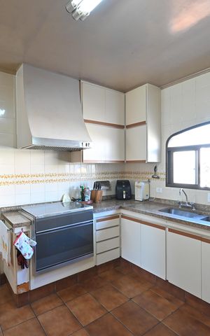Apartamento à venda com 220m², 4 quartos e 3 vagasCozinha