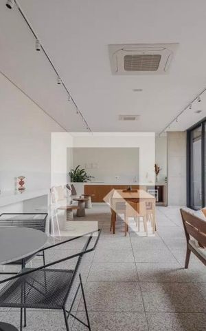 Apartamento para alugar com 32m², 1 quarto e sem vaga