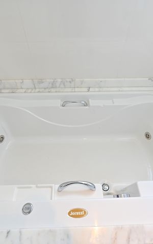 Apartamento à venda com 205m², 3 quartos e 4 vagasBanheiro da Suíte 1