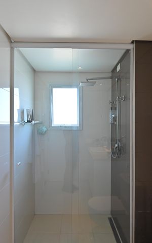 Apartamento à venda com 205m², 3 quartos e 4 vagasBanheiro da Suíte 2