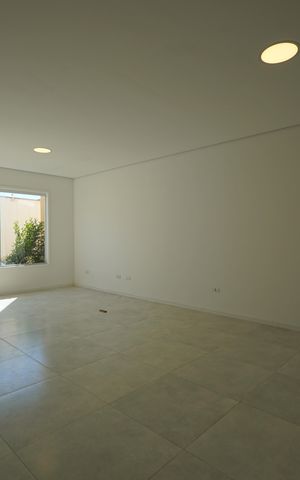 Casa de condomínio à venda com 115m², 3 quartos e 2 vagasSala