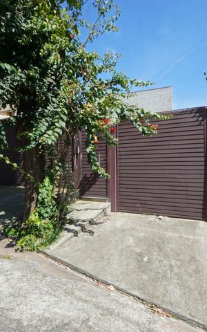 Casa à venda com 120m², 3 quartos e 2 vagasFachada