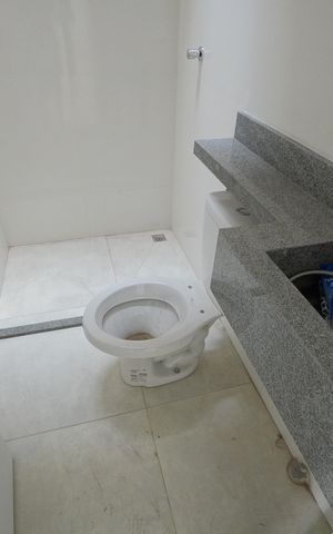 Casa à venda com 120m², 3 quartos e 2 vagasBanheiro