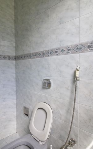 Casa à venda com 142m², 4 quartos e 1 vaga banheiro 2