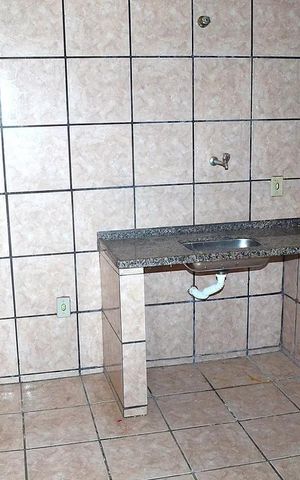 Casa para alugar com 46m², 1 quarto e sem vaga