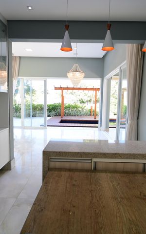 Casa de condomínio para alugar com 310m², 3 quartos e 4 vagasCozinha