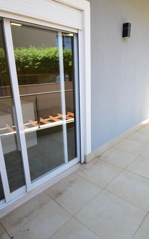 Casa de condomínio para alugar com 310m², 3 quartos e 4 vagasQuarto 3 - Suíte Sacada
