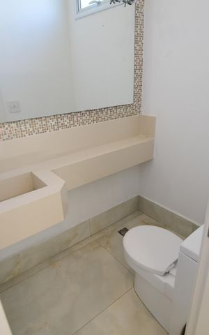 Casa de condomínio para alugar com 310m², 3 quartos e 4 vagasLavabo