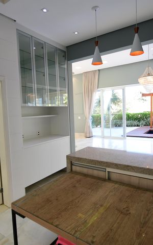Casa de condomínio para alugar com 310m², 3 quartos e 4 vagasCozinha