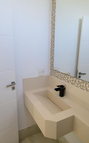 Casa de condomínio para alugar com 310m², 3 quartos e 4 vagasLavabo