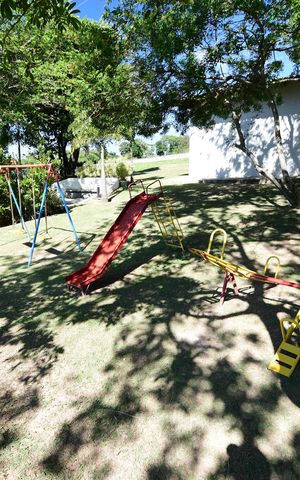 Casa de condomínio para alugar com 310m², 3 quartos e 4 vagasÁrea comum - Playground