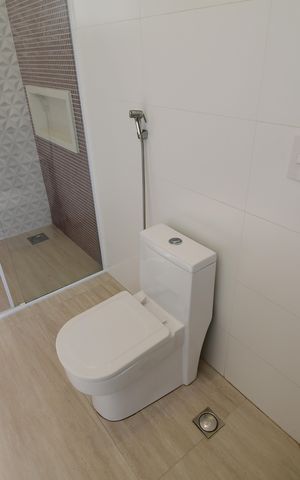 Casa de condomínio para alugar com 310m², 3 quartos e 4 vagasBanheiro Suíte