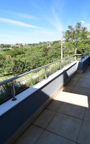 Casa de condomínio para alugar com 310m², 3 quartos e 4 vagasSala de TV - Sacada