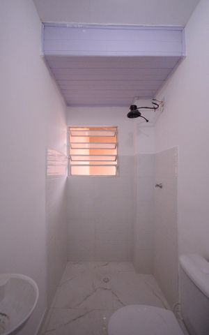 Casa para alugar com 25m², 1 quarto e sem vaga Casa para alugar com 25m², 1 quarto e sem vagaBanheiro