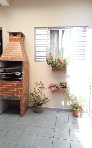 Casa à venda com 132m², 3 quartos e 2 vagas Casa à venda com 132m², 3 quartos e 2 vagasÁrea externa
