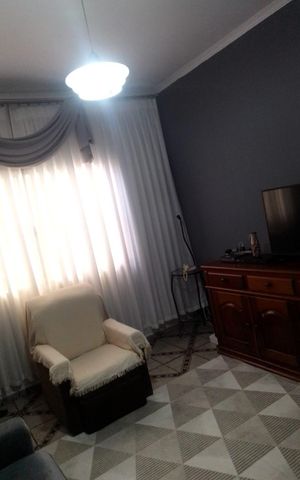 Casa à venda com 132m², 3 quartos e 2 vagas Casa à venda com 132m², 3 quartos e 2 vagasSala