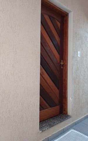 Casa à venda com 132m², 3 quartos e 2 vagas Casa à venda com 132m², 3 quartos e 2 vagasÁrea externa