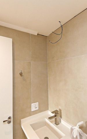 Apartamento à venda com 39m², 2 quartos e sem vagaBanheiro - Móveis Planejados chegando em breve: Armário embaixo da pia