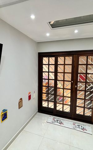 Casa à venda com 150m², 3 quartos e 2 vagas Casa à venda com 150m², 3 quartos e 2 vagasSala de Jantar