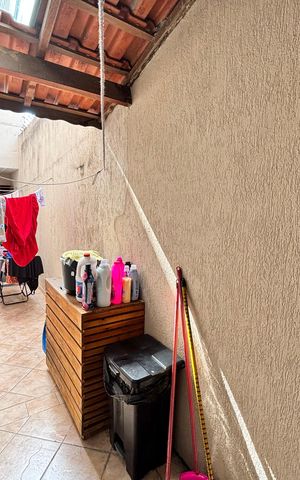 Casa à venda com 150m², 3 quartos e 2 vagas Casa à venda com 150m², 3 quartos e 2 vagasÁrea de Serviço