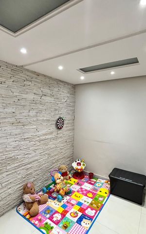 Casa à venda com 150m², 3 quartos e 2 vagas Casa à venda com 150m², 3 quartos e 2 vagasSala de Jantar