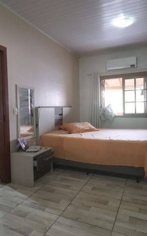 Casa à venda com 186m², 2 quartos e 2 vagasSuite
