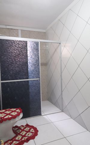 Casa à venda com 186m², 2 quartos e 2 vagasBanheiro