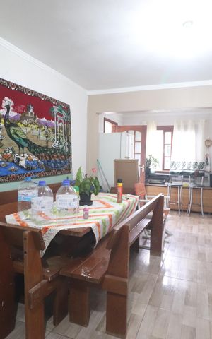 Casa à venda com 186m², 2 quartos e 2 vagascozinha