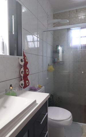 Casa à venda com 186m², 2 quartos e 2 vagasBanheiro