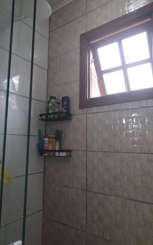 Casa à venda com 186m², 2 quartos e 2 vagasBanheiro