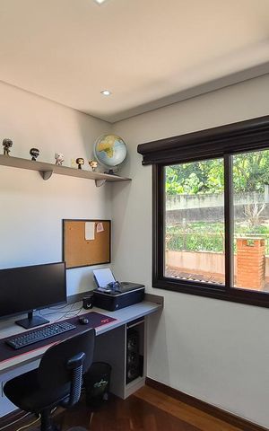 Casa à venda com 250m², 4 quartos e 6 vagas Casa à venda com 250m², 4 quartos e 6 vagasQuarto 3