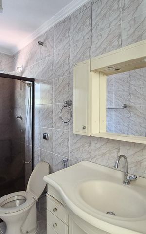 Casa à venda com 150m², 2 quartos e 3 vagas Casa à venda com 150m², 2 quartos e 3 vagasBanheiro Social