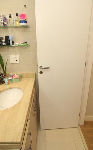 Apartamento à venda com 116m², 3 quartos e 3 vagasBanheiro da Suíte