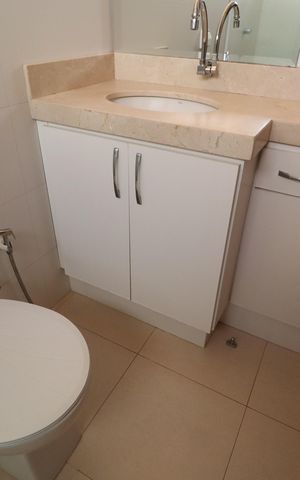 Apartamento para alugar com 134m², 4 quartos e 3 vagasBanheiro do Quarto 2