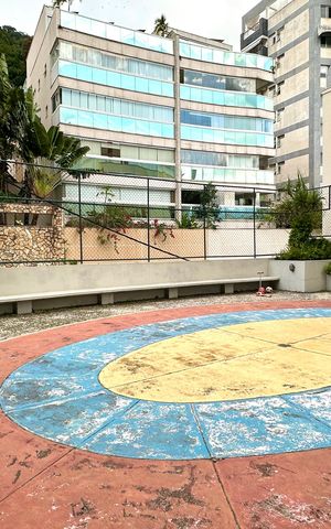 Apartamento à venda com 174m², 4 quartos e 2 vagas