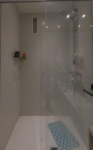 Apartamento à venda com 75m², 1 quarto e 2 vagas Apartamento à venda com 75m², 1 quarto e 2 vagasBanheiro