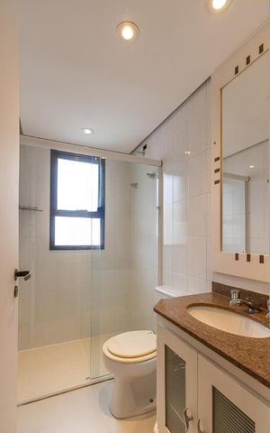 Apartamento para alugar com 135m², 3 quartos e 3 vagas Apartamento para alugar com 135m², 3 quartos e 3 vagasBanheiro