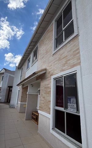 Casa de condomínio à venda com 119m², 4 quartos e 2 vagasFachada - Placa