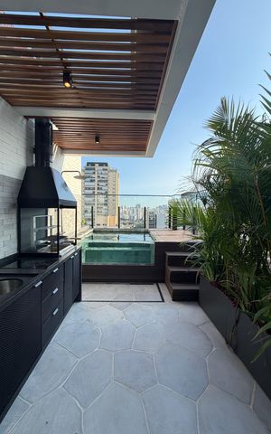 Apartamento à venda com 130m², 3 quartos e 3 vagas Apartamento à venda com 130m², 3 quartos e 3 vagasVaranda