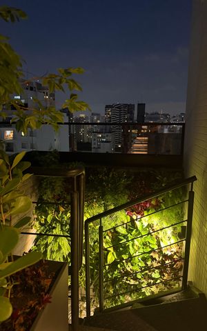 Apartamento à venda com 130m², 3 quartos e 3 vagas Apartamento à venda com 130m², 3 quartos e 3 vagasVaranda