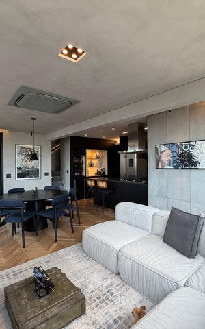 Apartamento à venda com 130m², 3 quartos e 3 vagas Apartamento à venda com 130m², 3 quartos e 3 vagasSala