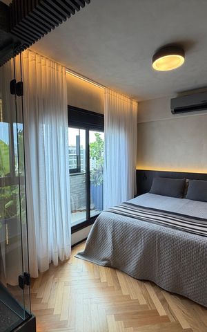 Apartamento à venda com 130m², 3 quartos e 3 vagas Apartamento à venda com 130m², 3 quartos e 3 vagasQuarto