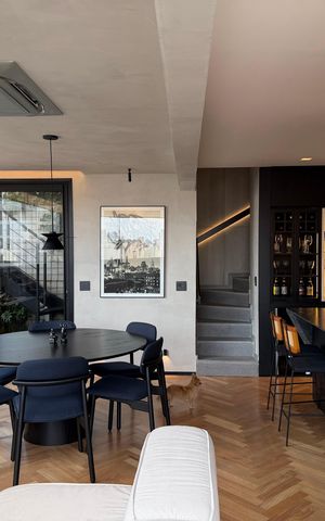 Apartamento à venda com 130m², 3 quartos e 3 vagas Apartamento à venda com 130m², 3 quartos e 3 vagasSala