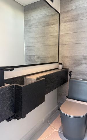 Apartamento à venda com 130m², 3 quartos e 3 vagas Apartamento à venda com 130m², 3 quartos e 3 vagasBanheiro