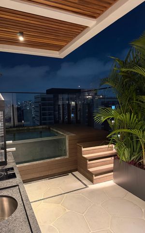 Apartamento à venda com 130m², 3 quartos e 3 vagas Apartamento à venda com 130m², 3 quartos e 3 vagasVaranda