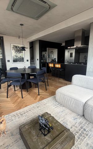 Apartamento à venda com 130m², 3 quartos e 3 vagas Apartamento à venda com 130m², 3 quartos e 3 vagasSala