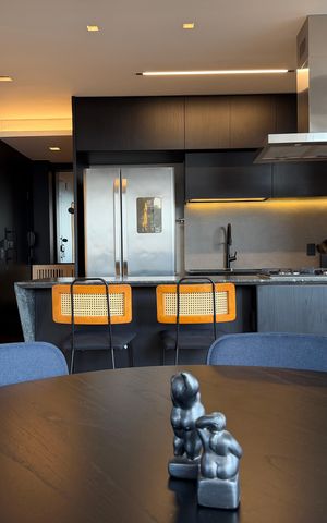 Apartamento à venda com 130m², 3 quartos e 3 vagas Apartamento à venda com 130m², 3 quartos e 3 vagasSala