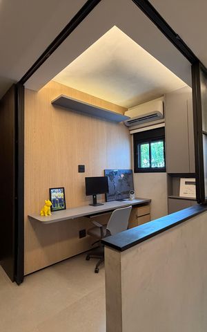 Apartamento à venda com 130m², 3 quartos e 3 vagas Apartamento à venda com 130m², 3 quartos e 3 vagasEscritório